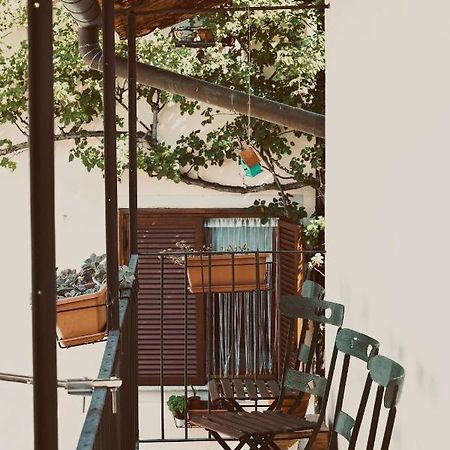 Casa Lobe - Charming Apartment In Village Centre La Morra Esterno foto