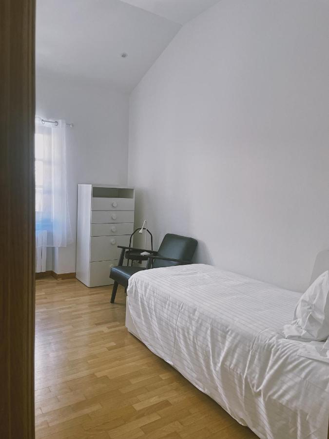 Casa Lobe - Charming Apartment In Village Centre La Morra Esterno foto