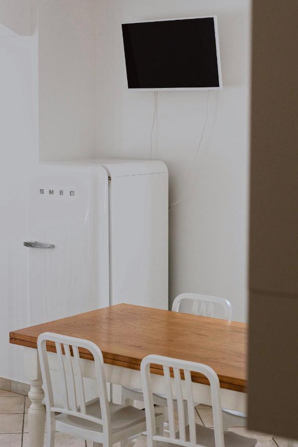Casa Lobe - Charming Apartment In Village Centre La Morra Esterno foto