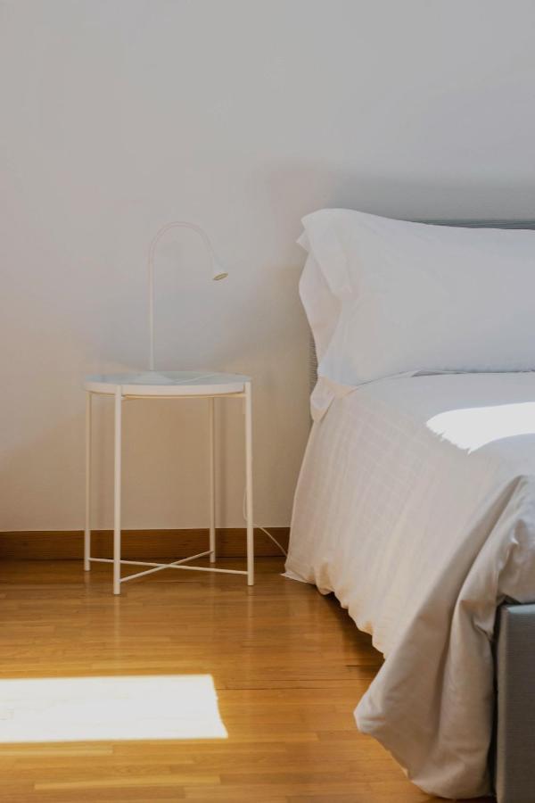 Casa Lobe - Charming Apartment In Village Centre La Morra Esterno foto