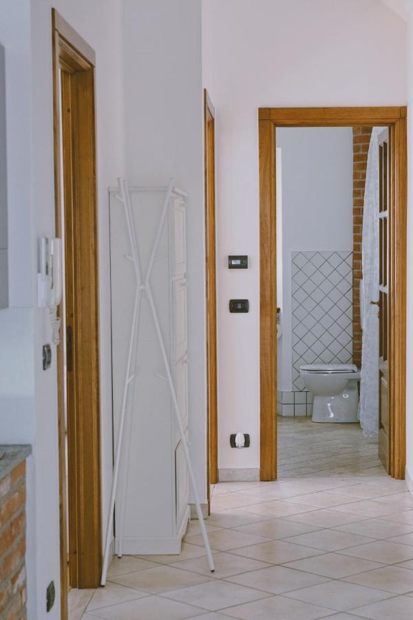 Casa Lobe - Charming Apartment In Village Centre La Morra Esterno foto